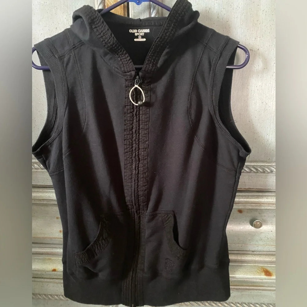 Oleg Cassini Black Sleeveless Hoodie - Picture 2 of 8